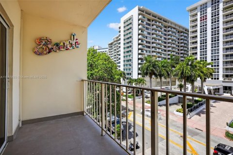 Condominio en venta en Miami Beach, Florida, 1 dormitorio, 63.55 m2 № 1849087 - foto 20