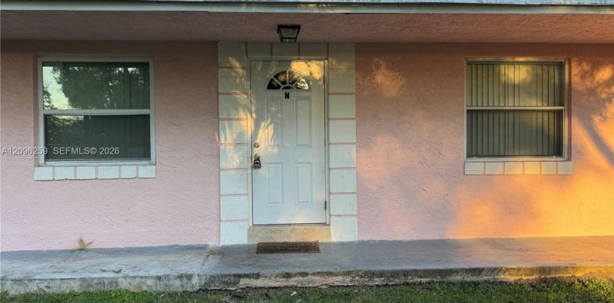 Villa ou maison à Miramar, Floride 2 chambres, 157.84 m2 № 2387821
