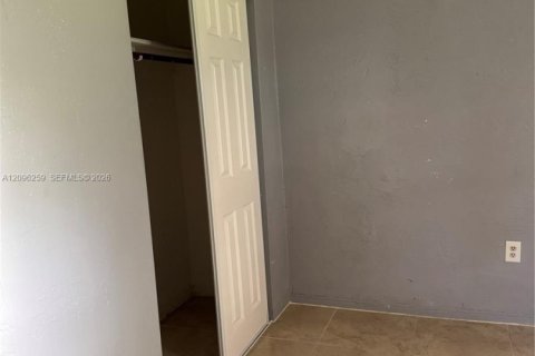 Villa ou maison à louer à Miramar, Floride: 2 chambres, 157.84 m2 № 2387821 - photo 11