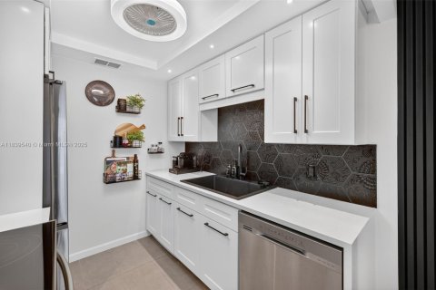 Copropriété à vendre à Deerfield Beach, Floride: 2 chambres, 79.9 m2 № 1841120 - photo 20