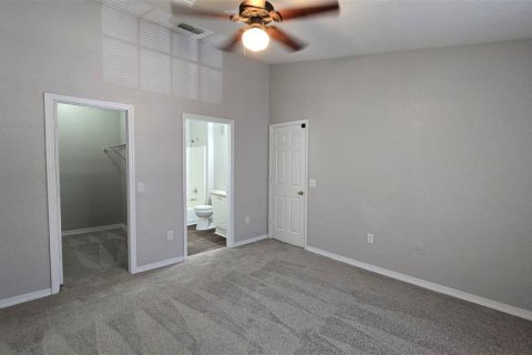 Condo in Altamonte Springs, Florida, 2 bedrooms  № 1917301 - photo 13