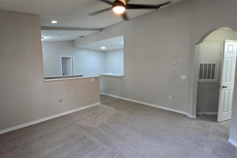 Condo in Altamonte Springs, Florida, 2 bedrooms  № 1917301 - photo 19
