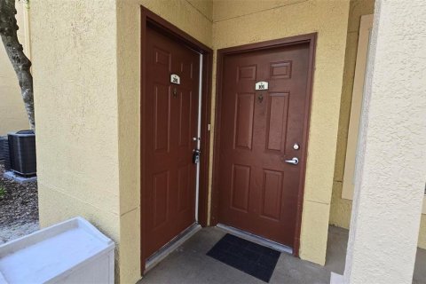 Condo in Altamonte Springs, Florida, 2 bedrooms  № 1917301 - photo 3