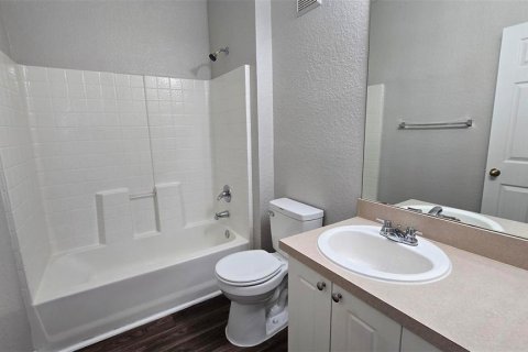 Condo in Altamonte Springs, Florida, 2 bedrooms  № 1917301 - photo 16
