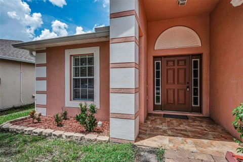 Villa ou maison à louer à Land O' Lakes, Floride: 3 chambres, 149.76 m2 № 2287313 - photo 2