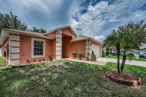 Villa ou maison à louer à Land O' Lakes, Floride: 3 chambres, 149.76 m2 № 2287313 - photo 7