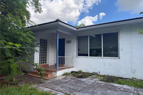 Casa en alquiler en Miami, Florida, 3 dormitorios, 134.15 m2 № 1943740 - foto 20