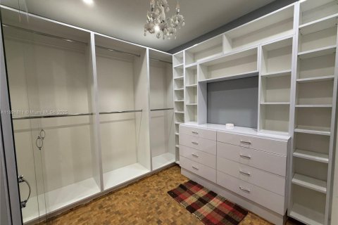 Casa en alquiler en Miami, Florida, 3 dormitorios, 134.15 m2 № 1943740 - foto 10