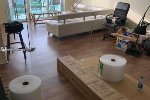 Снять в аренду кондоминиум в Холливуд, Флорида 1 спальня, 75.44м2, № 1991257 - фото 1