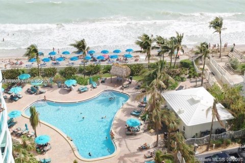 Снять в аренду кондоминиум в Холливуд, Флорида 1 спальня, 75.44м2, № 1991257 - фото 7