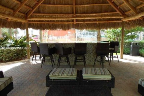 Снять в аренду кондоминиум в Холливуд, Флорида 1 спальня, 75.44м2, № 1991257 - фото 18