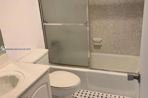 Снять в аренду кондоминиум в Холливуд, Флорида 1 спальня, 75.44м2, № 1991257 - фото 5