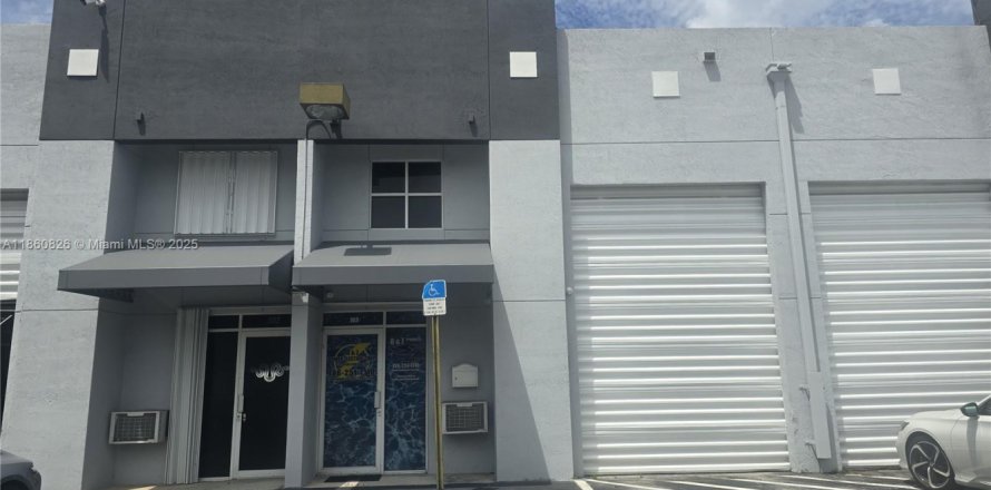 Immobilier commercial à Miami, Floride № 1889232