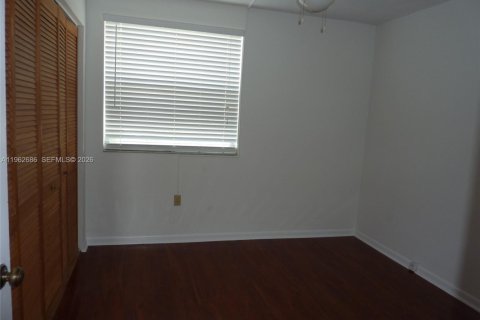 Купить таунхаус в Майами, Флорида 2 спальни, 95.22м2, № 2024097 - фото 11