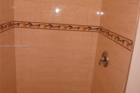 Купить таунхаус в Майами, Флорида 2 спальни, 95.22м2, № 2024097 - фото 10