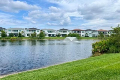 House in Palm Beach Gardens, Florida 3 bedrooms, 343.55 sq.m. № 1225806 - photo 1