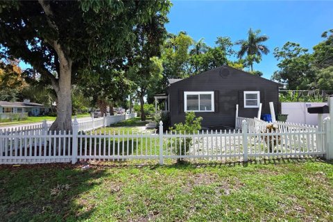 Villa ou maison à vendre à Bradenton, Floride: 3 chambres, 126.9 m2 № 2410020 - photo 6