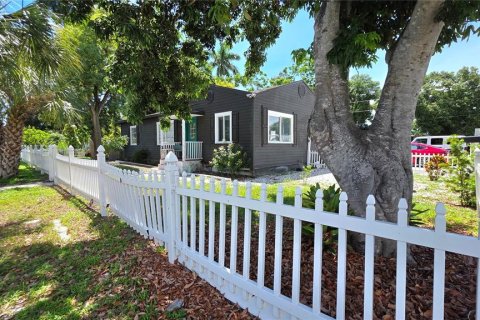 Villa ou maison à vendre à Bradenton, Floride: 3 chambres, 126.9 m2 № 2410020 - photo 5