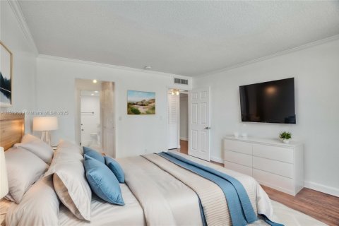 Condominio en venta en Hollywood, Florida, 1 dormitorio, 73.11 m2 № 1937898 - foto 17