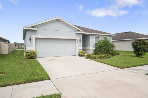 Casa en alquiler en Land O' Lakes, Florida, 4 dormitorios, 189.8 m2 № 1903363 - foto 2