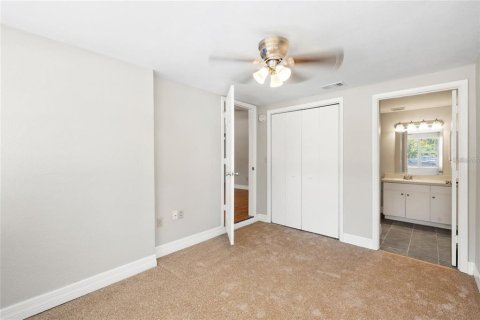 Villa ou maison à louer à Tampa, Floride: 4 chambres, 128.67 m2 № 2425298 - photo 12