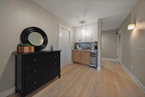 Condo in Tampa, Florida, 2 bedrooms № 2383974 - photo 22