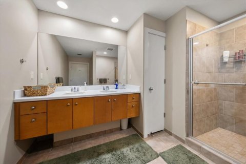Condo in Tampa, Florida, 2 bedrooms № 2383974 - photo 17