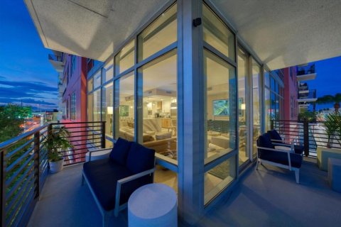 Condo in Tampa, Florida, 2 bedrooms № 2383974 - photo 12