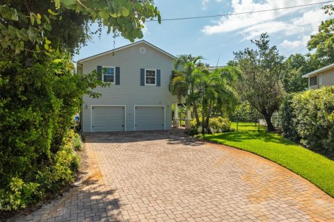 Villa ou maison à louer à Belleair, Floride: 3 chambres, 285.4 m2 № 1844438 - photo 2