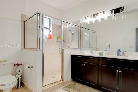 Townhouse in Homestead, Florida 3 bedrooms, 124.02 sq.m. № 2042416 - photo 9