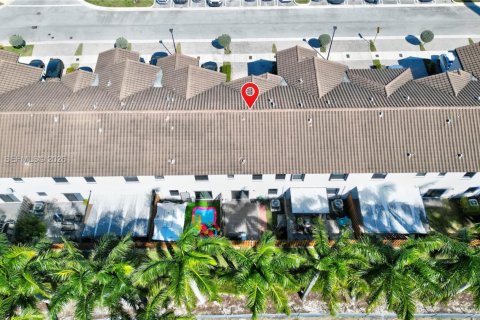 Townhouse in Homestead, Florida 3 bedrooms, 124.02 sq.m. № 2042416 - photo 18