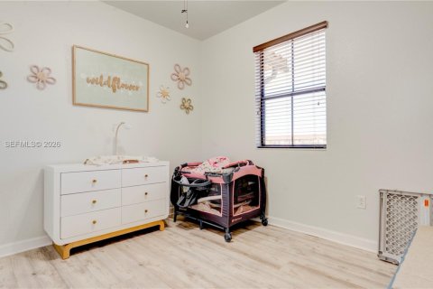 Townhouse in Homestead, Florida 3 bedrooms, 124.02 sq.m. № 2042416 - photo 14