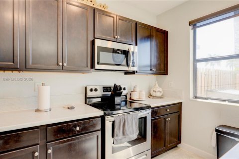 Townhouse in Homestead, Florida 3 bedrooms, 124.02 sq.m. № 2042416 - photo 5