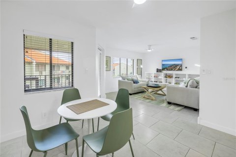 Copropriété à louer à Saint Petersburg, Floride: 1 chambre, 61.78 m2 № 2115054 - photo 14