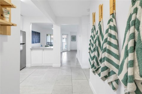 Copropriété à louer à Saint Petersburg, Floride: 1 chambre, 61.78 m2 № 2115054 - photo 4