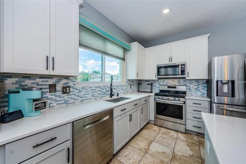 Villa ou maison à vendre à Trinity, Floride: 4 chambres, 198.81 m2 № 2273202 - photo 9