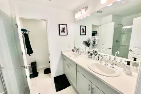 Casa en venta en Groveland, Florida, 5 dormitorios, 256.87 m2 № 1906272 - foto 17