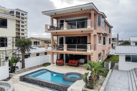 House in New Smyrna Beach, Florida 6 bedrooms, 385.54 sq.m. № 1211301 - photo 14