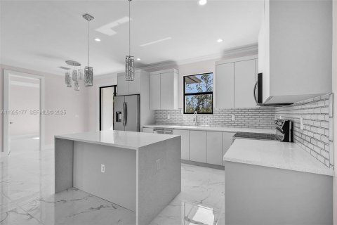 Casa en venta en Naples, Florida, 3 dormitorios, 141.12 m2 № 1983770 - foto 7