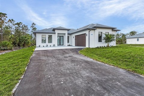 Casa en venta en Naples, Florida, 3 dormitorios, 141.12 m2 № 1983770 - foto 1