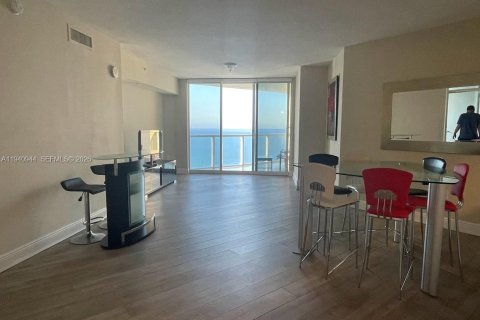 Copropriété à louer à Sunny Isles Beach, Floride: 1 chambre, 93.37 m2 № 1998063 - photo 3
