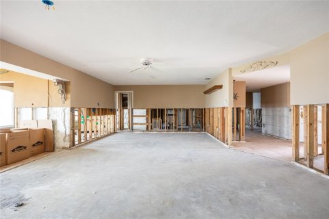 Casa en venta en Saint Petersburg, Florida, 3 dormitorios, 216.37 m2 № 1793815 - foto 8