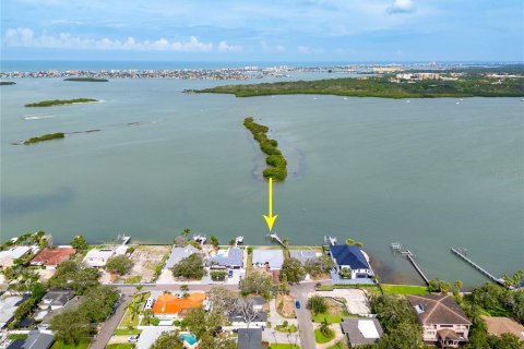 Casa en venta en Saint Petersburg, Florida, 3 dormitorios, 216.37 m2 № 1793815 - foto 4