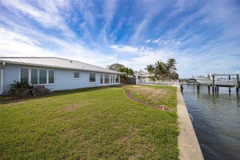 Casa en venta en Saint Petersburg, Florida, 3 dormitorios, 216.37 m2 № 1793815 - foto 28