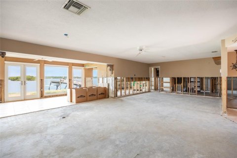 Casa en venta en Saint Petersburg, Florida, 3 dormitorios, 216.37 m2 № 1793815 - foto 10