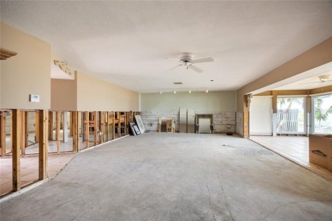 Casa en venta en Saint Petersburg, Florida, 3 dormitorios, 216.37 m2 № 1793815 - foto 9