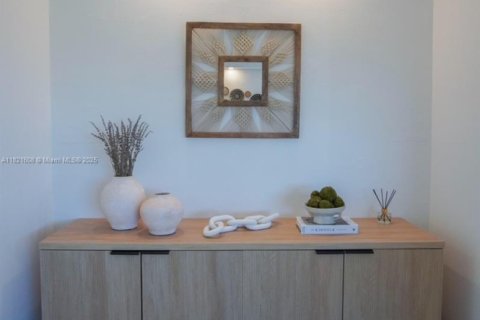 Copropriété à vendre à North Bay Village, Floride: 1 chambre, 68.56 m2 № 1937828 - photo 26