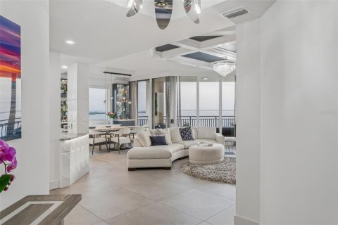 Copropriété à vendre à Tampa, Floride: 3 chambres, 237.37 m2 № 2312817 - photo 9