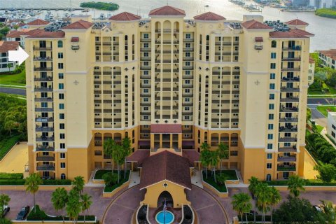 Condo à Tampa, Floride, 3 chambres  № 2312817