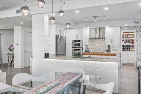 Copropriété à vendre à Tampa, Floride: 3 chambres, 237.37 m2 № 2312817 - photo 16